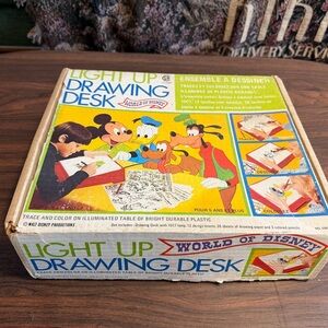 🌟 Vintage World of Disney Light-Up Drawing Desk – COMPLETE & WORKING! 🌟